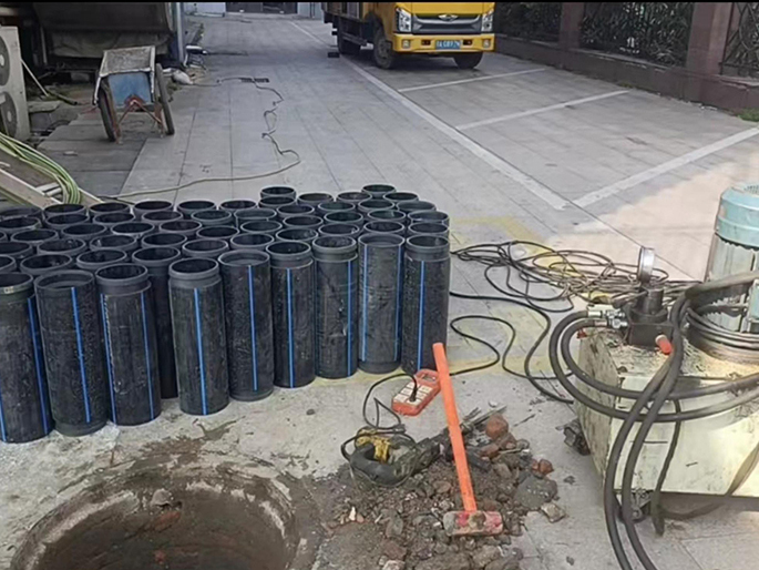 华安PE置换管厂家 DN315置换管 非开挖管短管置换